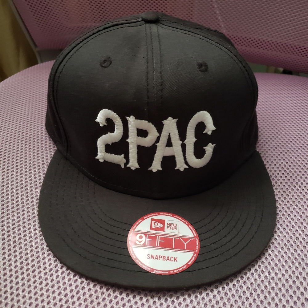 Black embroidered 2Pac snapback cap hat